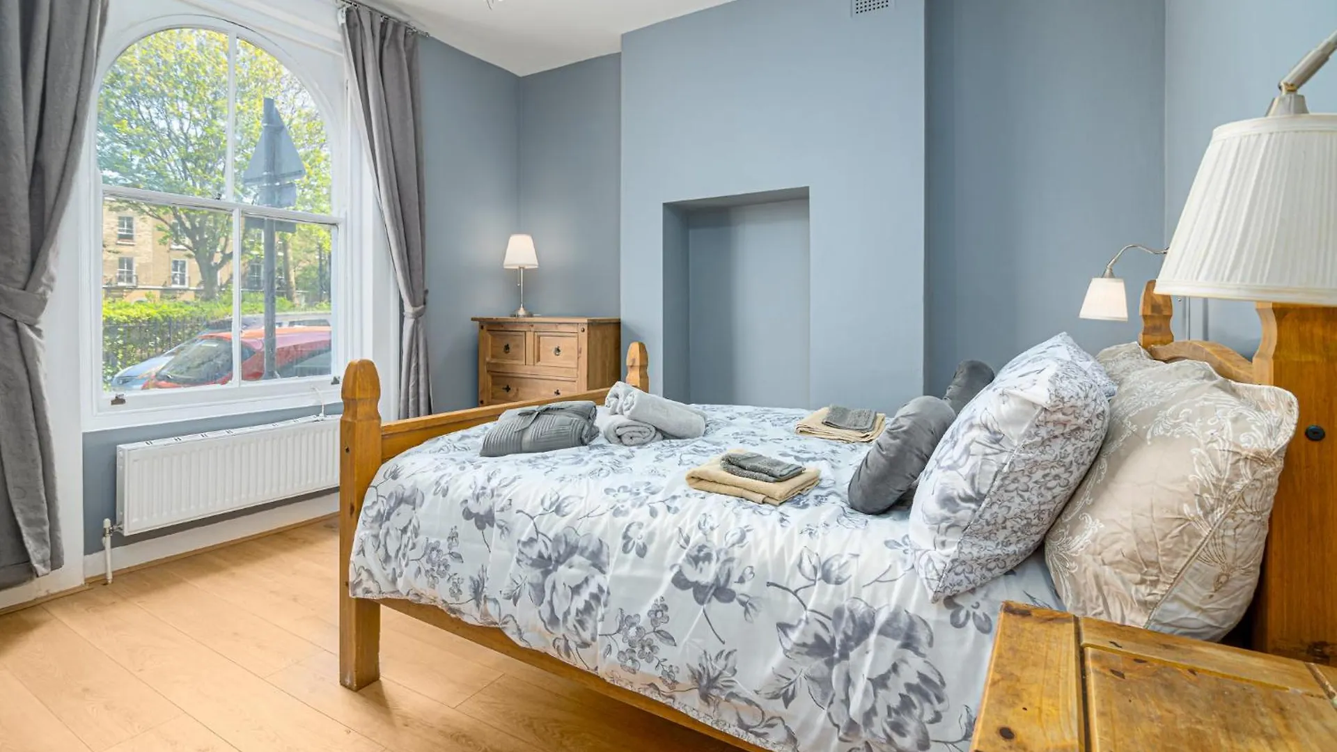 Beautiful House New Refurbished Hotel London Guest house
